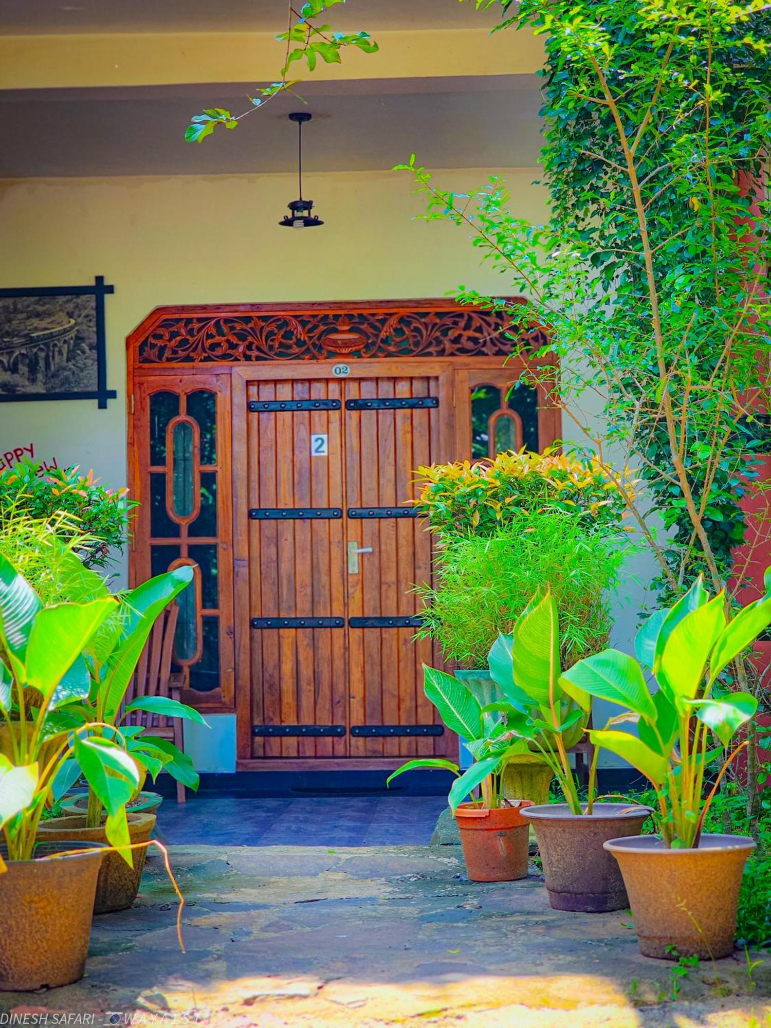 Dinesh Safari Homestay Udawalawe Exteriér fotografie